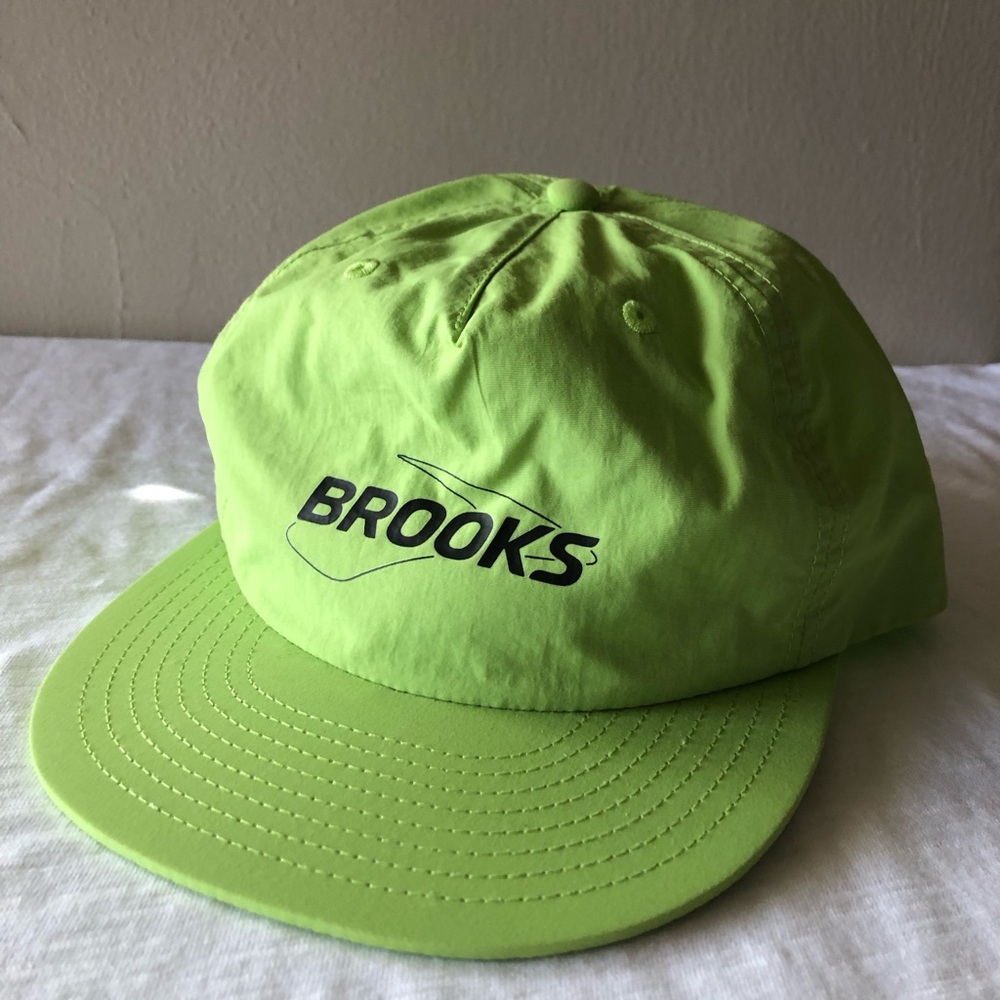 Brooks hat , NeW